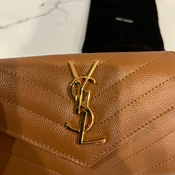 Authentic Cassandra YSL Matelasse Small Envelope Wallet-Grain DePoudre Embossed - Picture 2 of 8